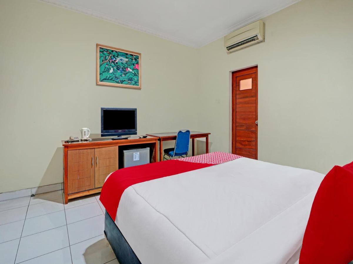 Capital O 90407 Wisma Bahtera Hotel Cirebon Extérieur photo