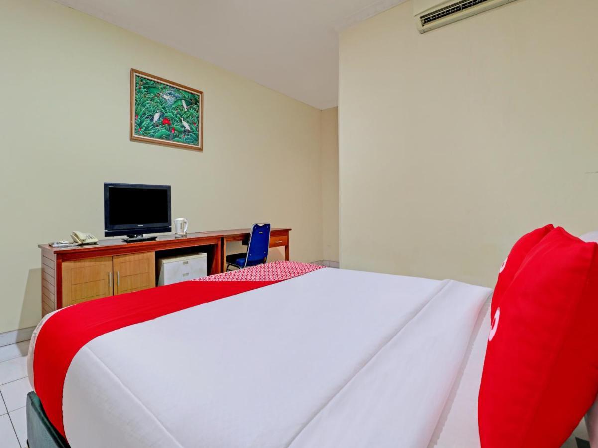 Capital O 90407 Wisma Bahtera Hotel Cirebon Extérieur photo