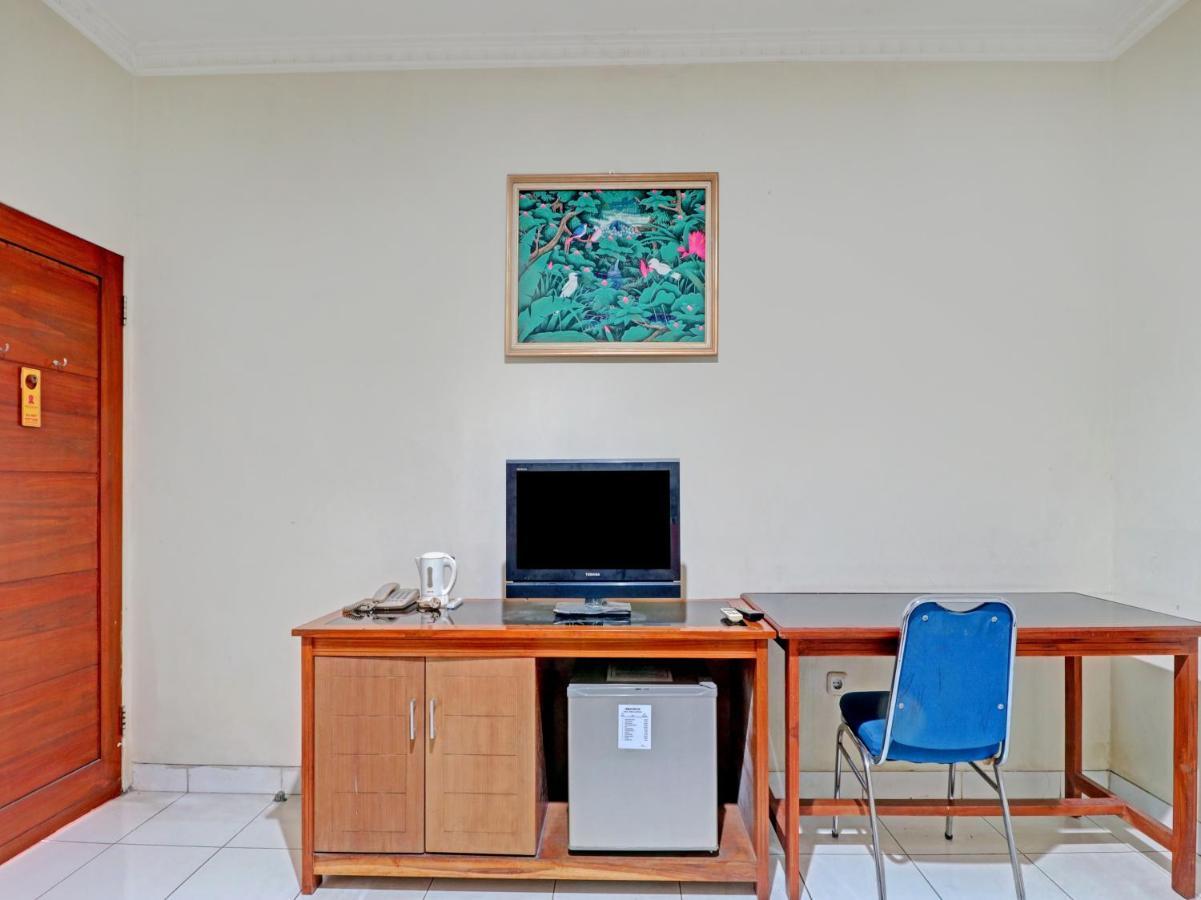 Capital O 90407 Wisma Bahtera Hotel Cirebon Extérieur photo